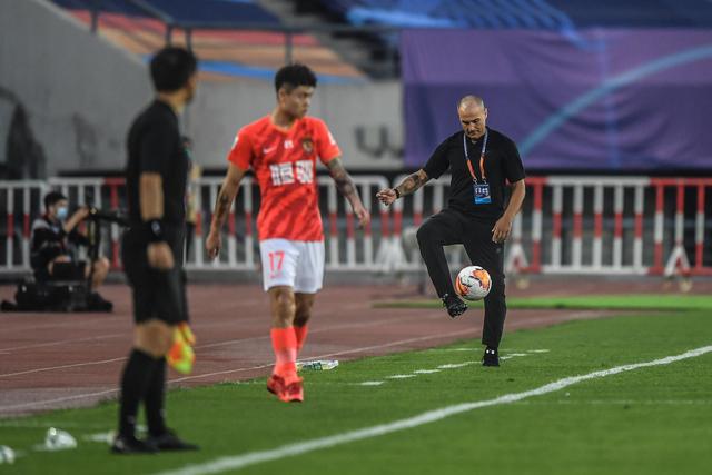 亚足联将于11月讨论亚洲杯是否延期至2028年